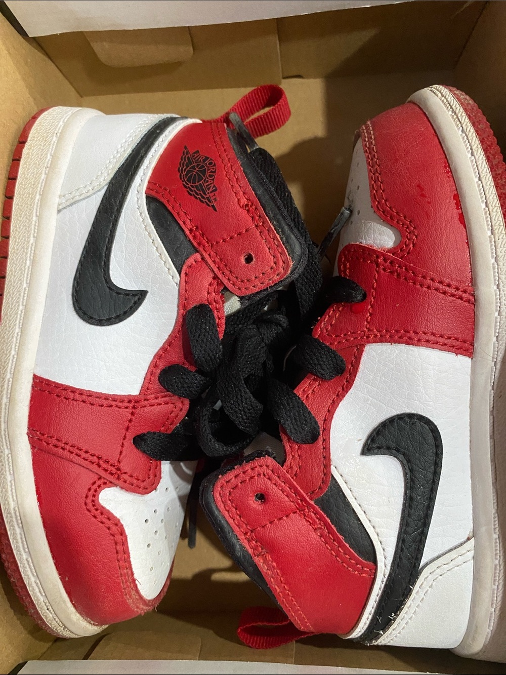 Jordan 1 mid